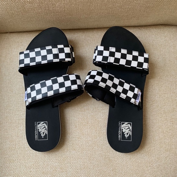 vans cayucas sandals